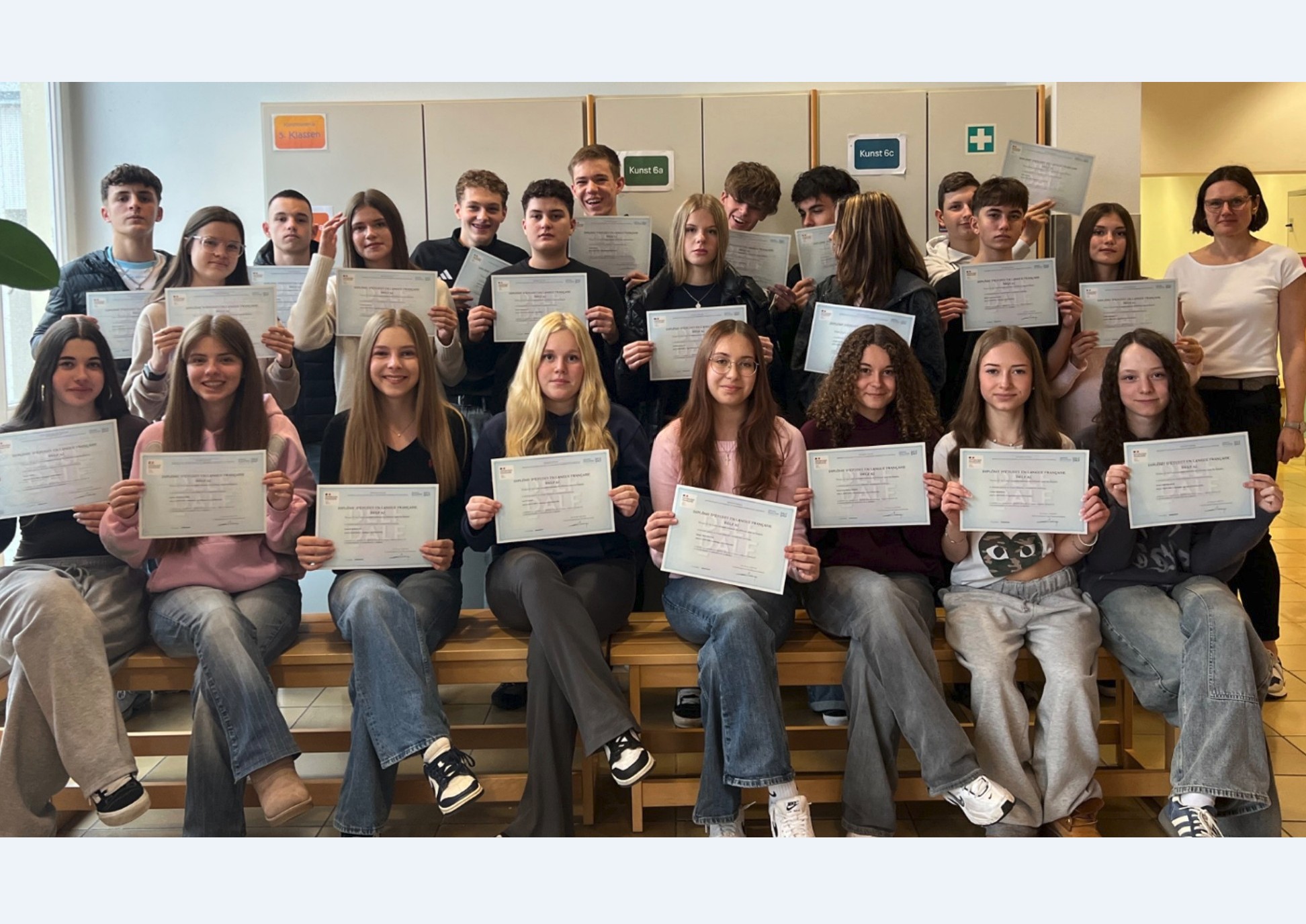 Toutes mes félicitations, ma chère classe 10 c!