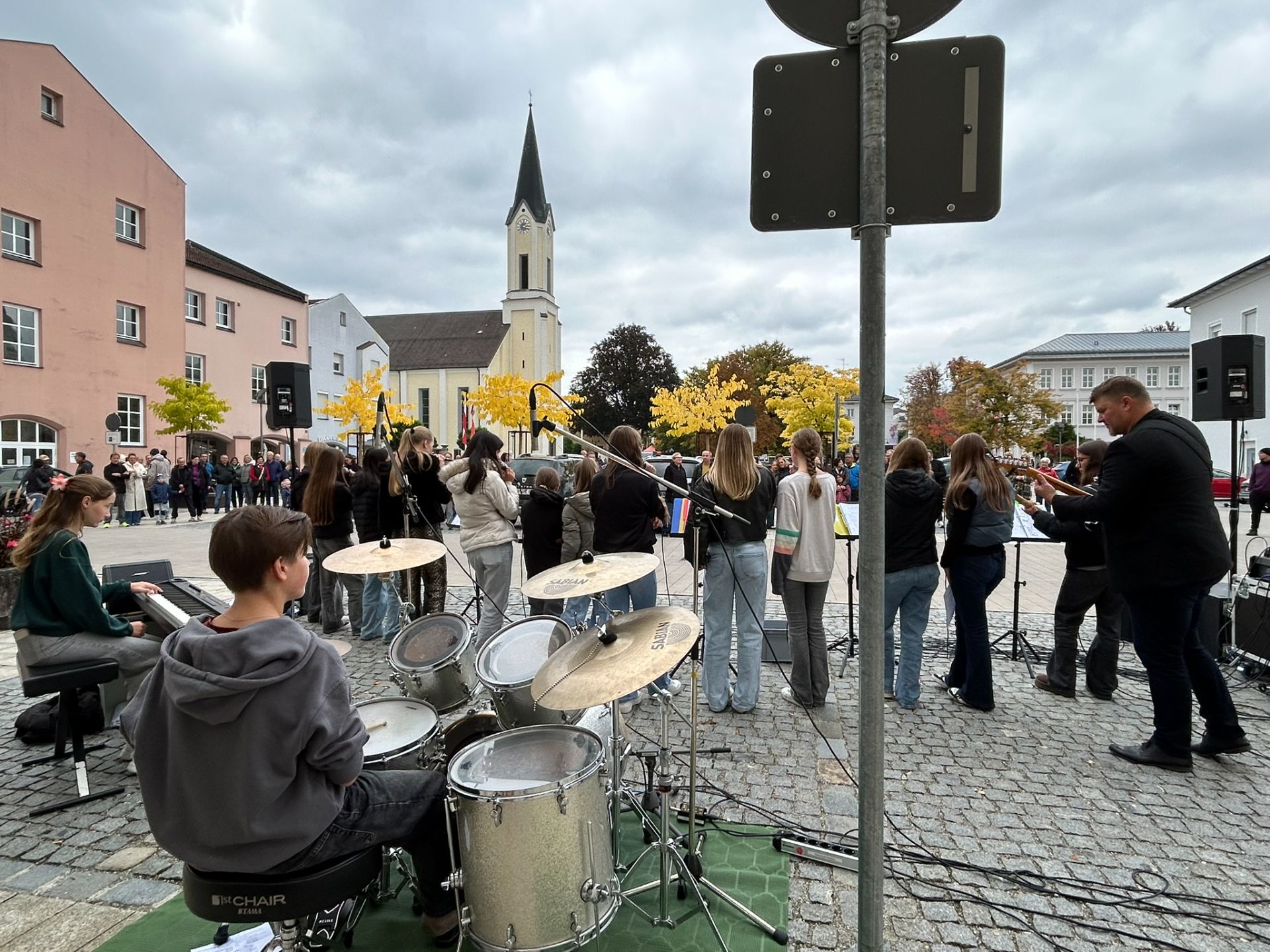 Erster Auftritt der neuen Schulband mit großem Erfolg