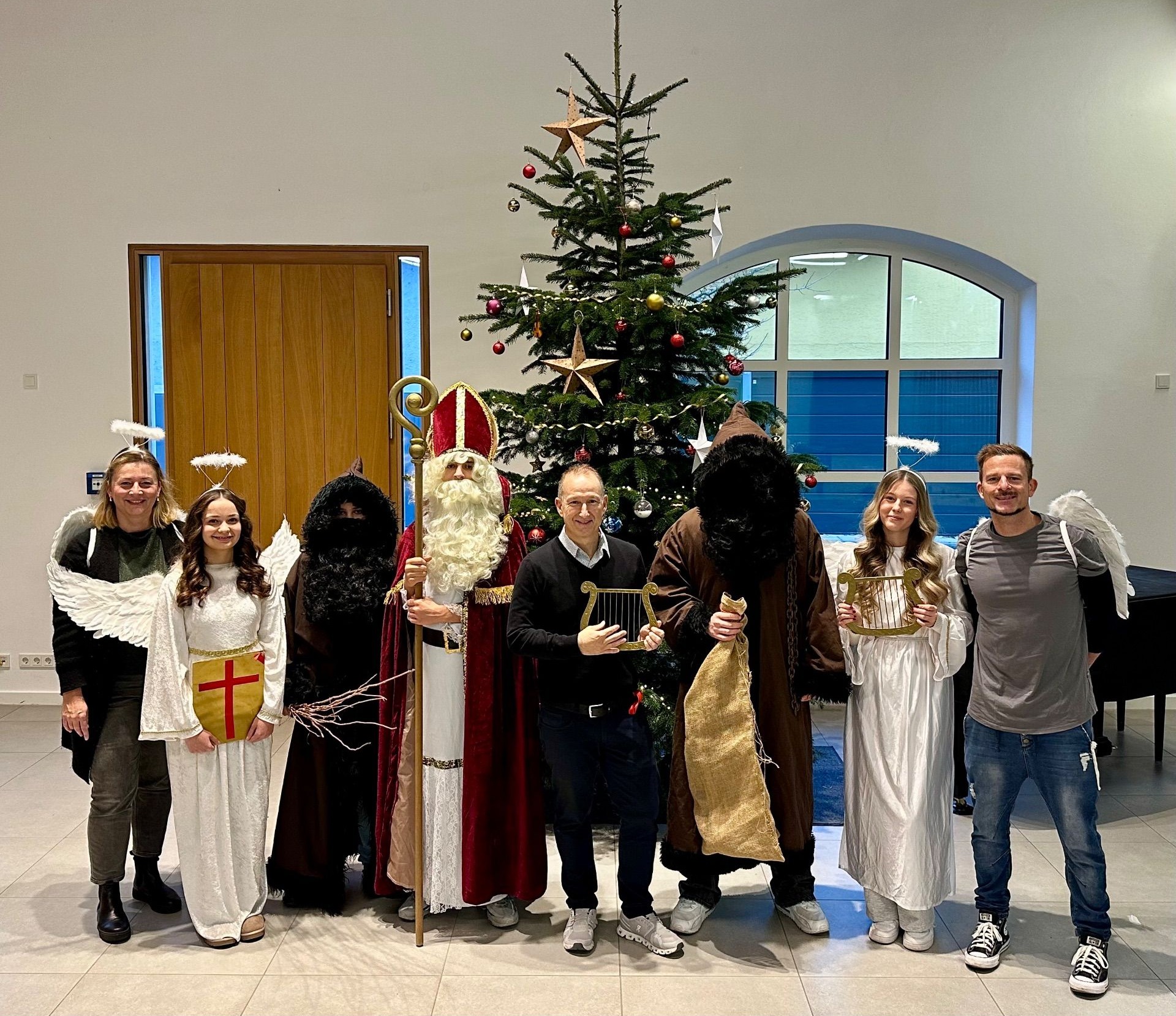 Der Nikolaus besucht unsere Realschule